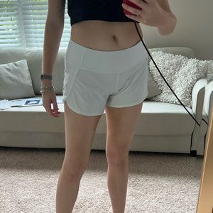 White Lululemon Speed Up Mid-Rise Lined Short 4’’
